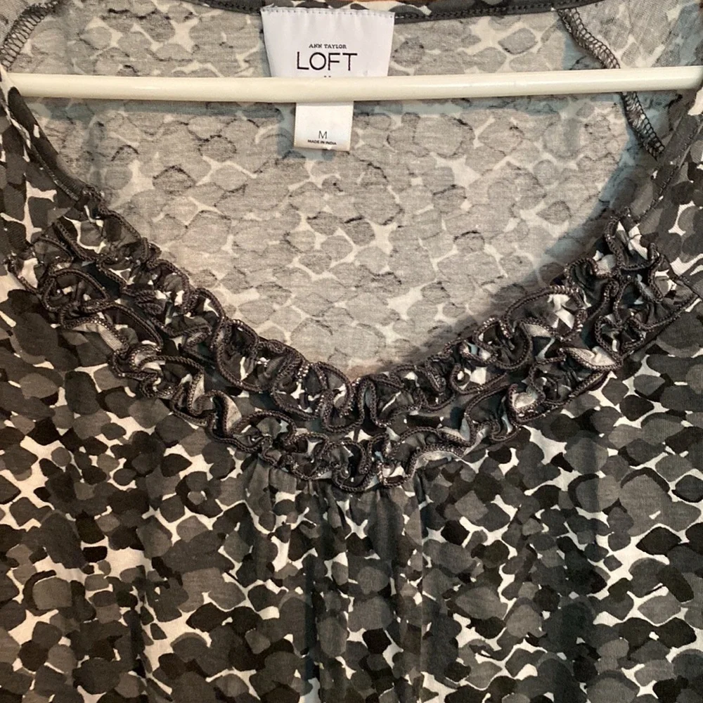Ann Taylor Loft Short Sleeve Top